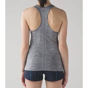 LULULEMON ATHLETICA	Swiftly Tech Racerback 2.0 in Slate/white Size 4